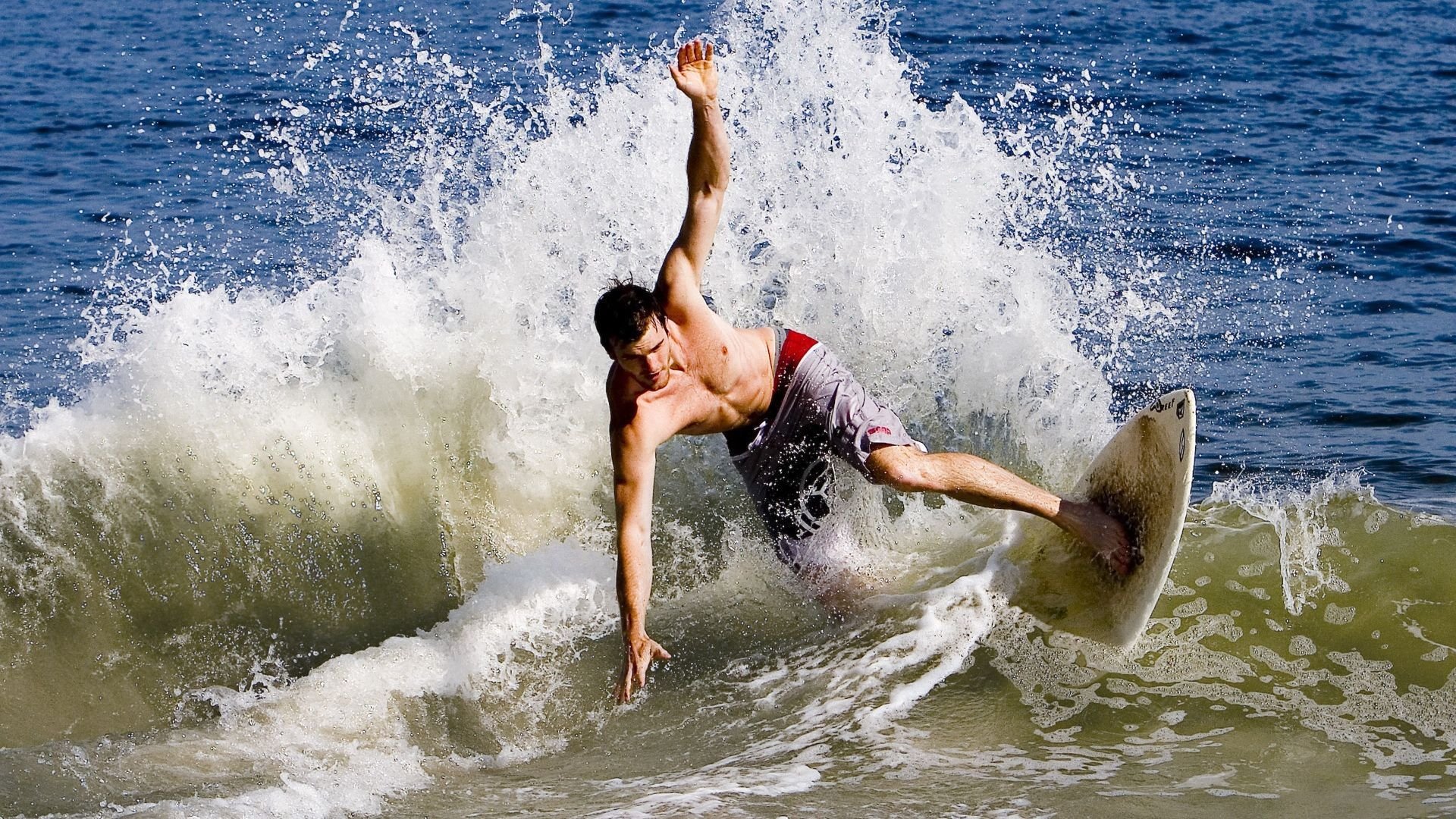 梁靖崑状态火热，英格兰队翻盘葡萄牙队背后的体育精神启示